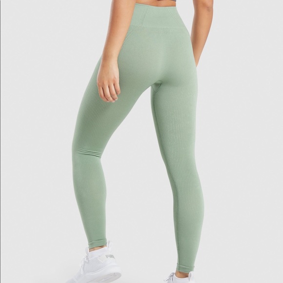 Gymshark Power Down leggings - Picture 2 of 5